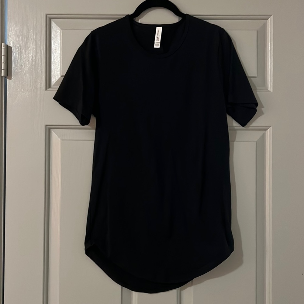 Scoop tees